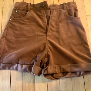 CORDUROY BROWN SHORTS